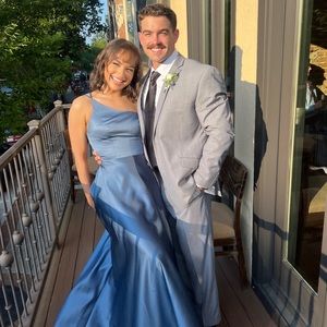 Meet your Posher, Ally